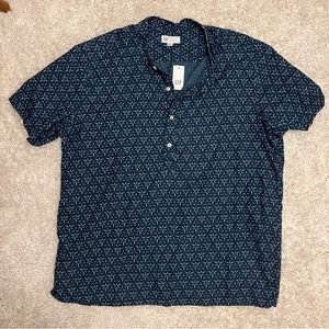 Gap Short-sleeve Half-button shirt with starburst print